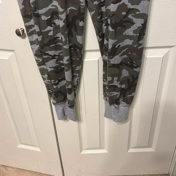 Jenni Intimates Camo Pajama Pants - Picture 3 of 10